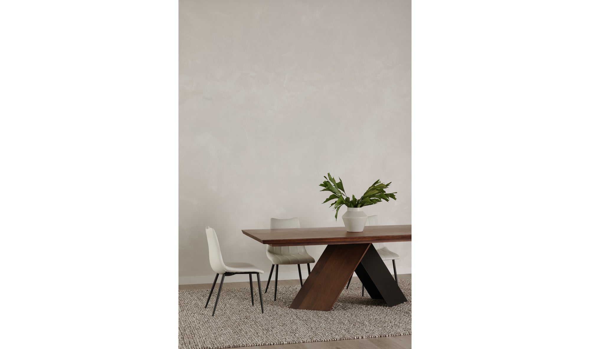 Axio Dining Table Brown