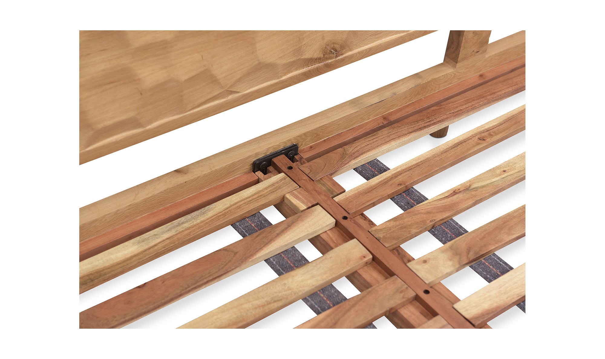 Misaki Queen Bed Black