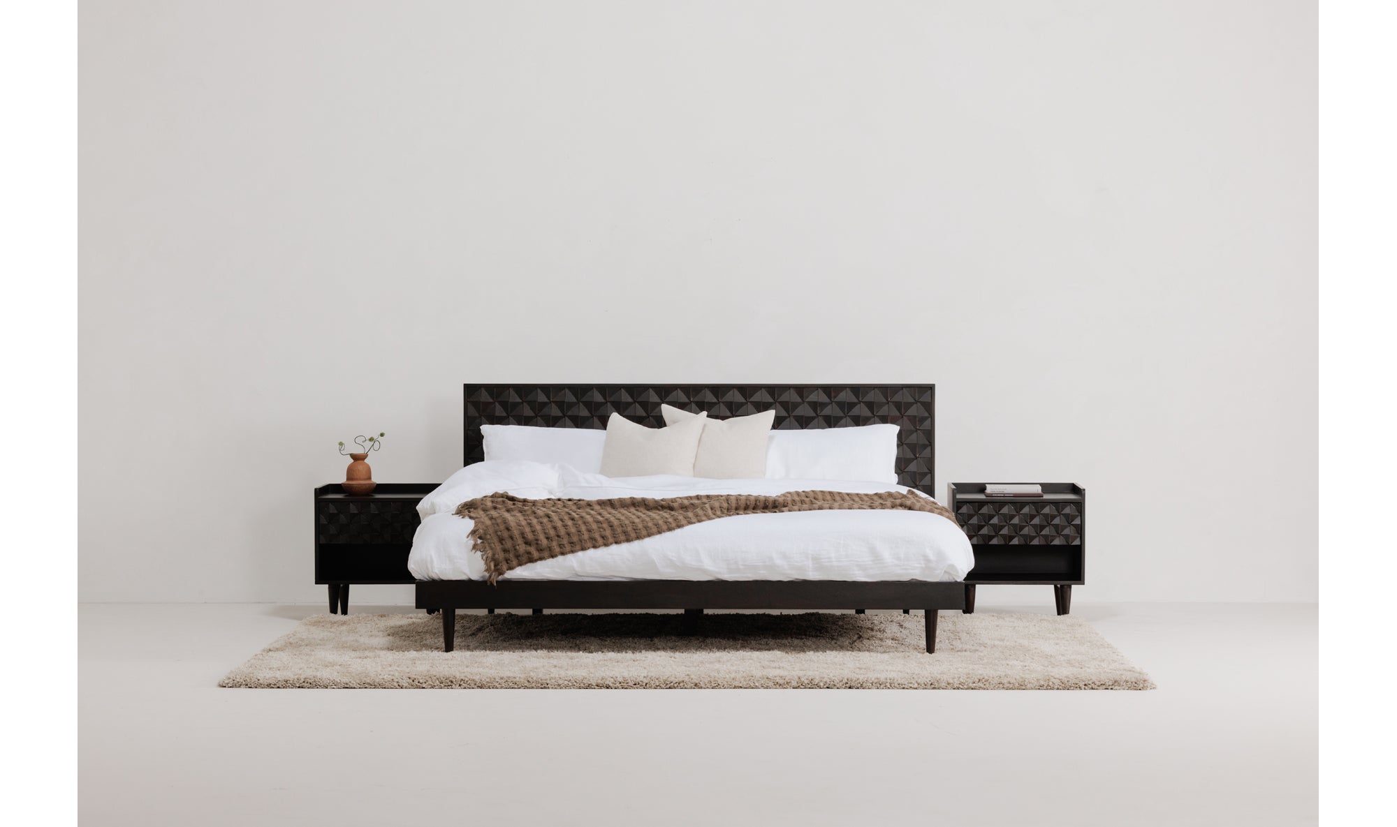 Pablo King Bed Brown