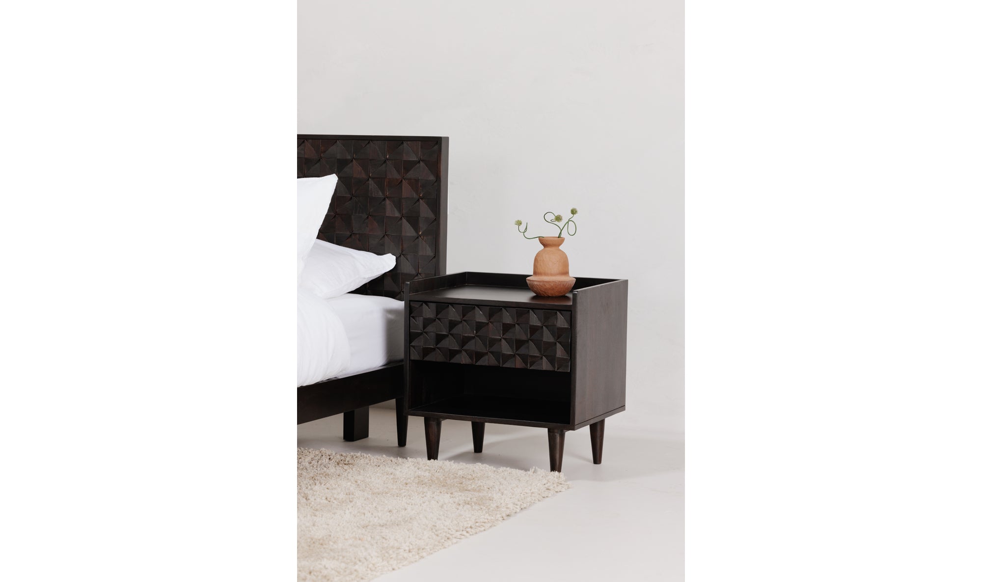 Pablo King Bed Brown