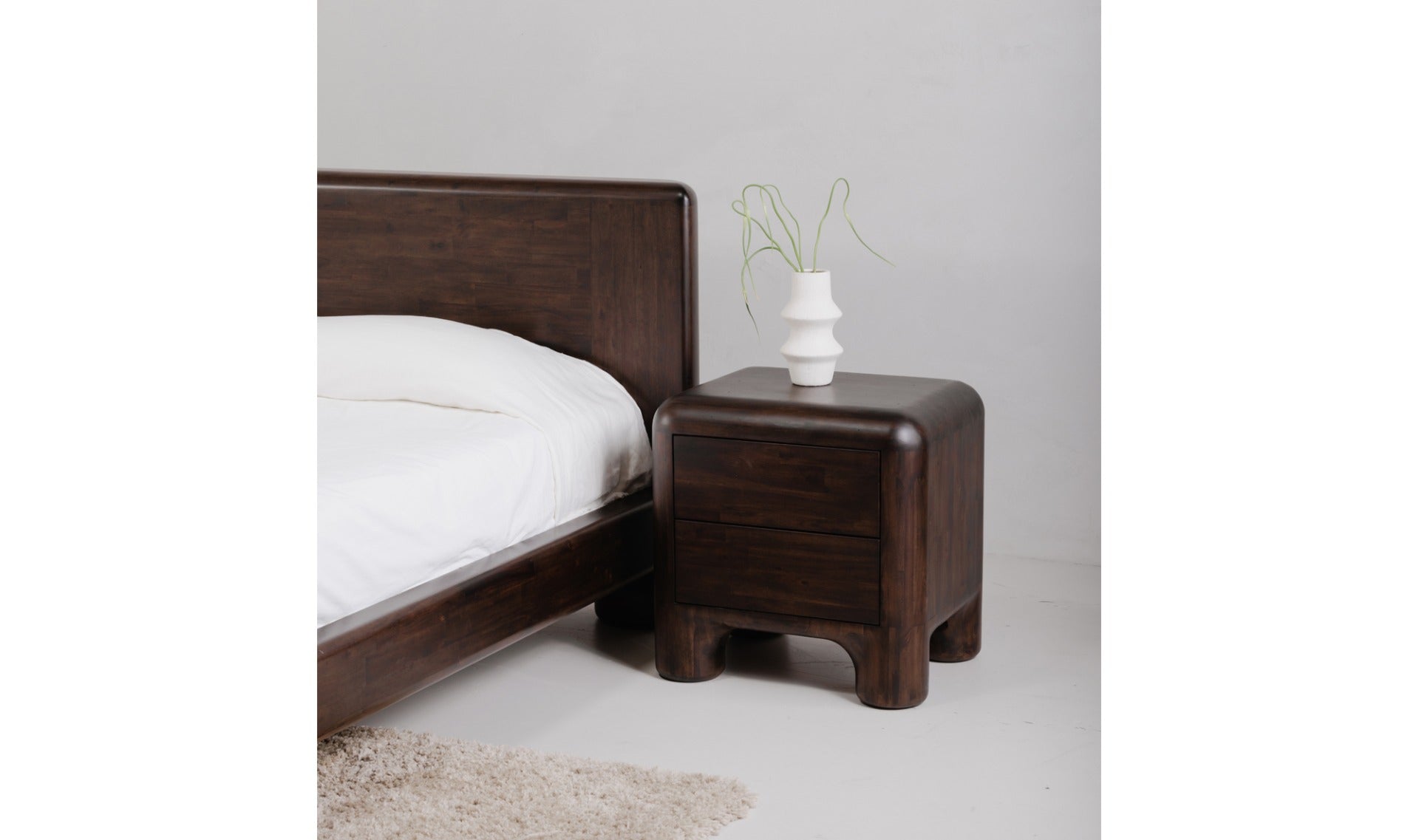 Rowan Bed Queen Dark Brown