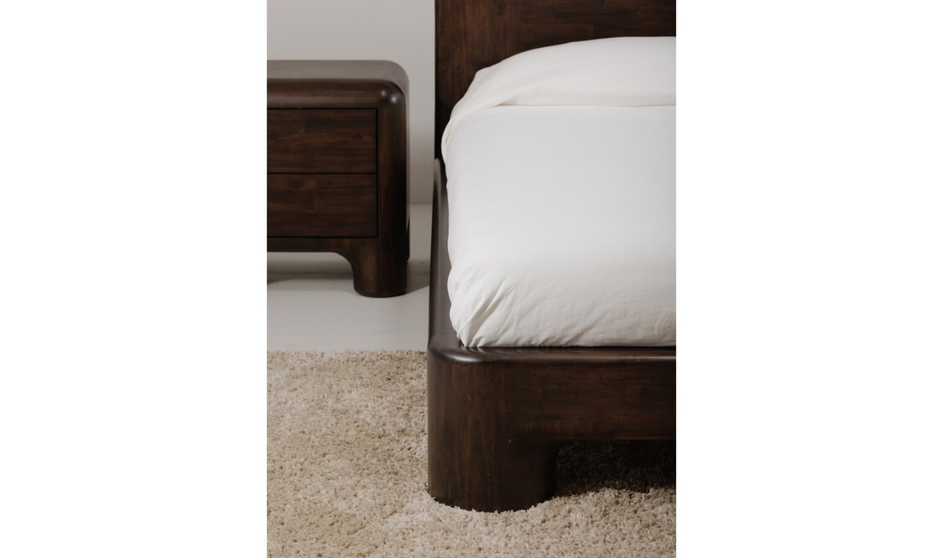 Rowan Bed Queen Dark Brown