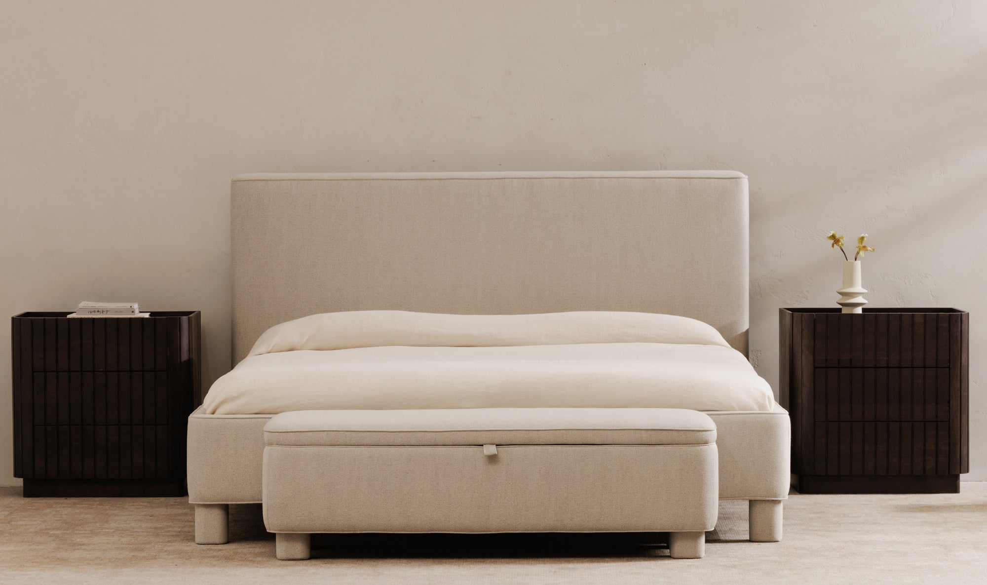 Ichigo Storage Bench