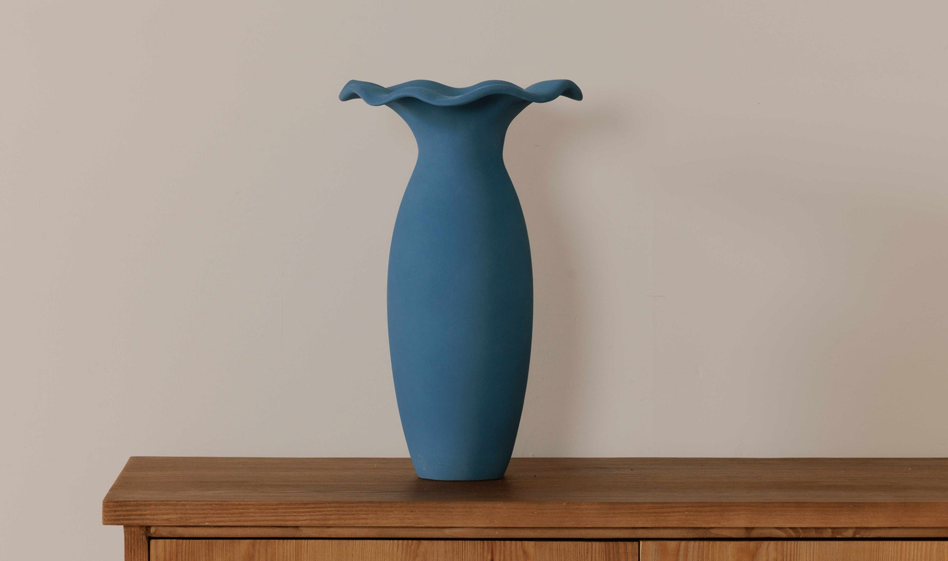 Ruffle Descorative Vessel