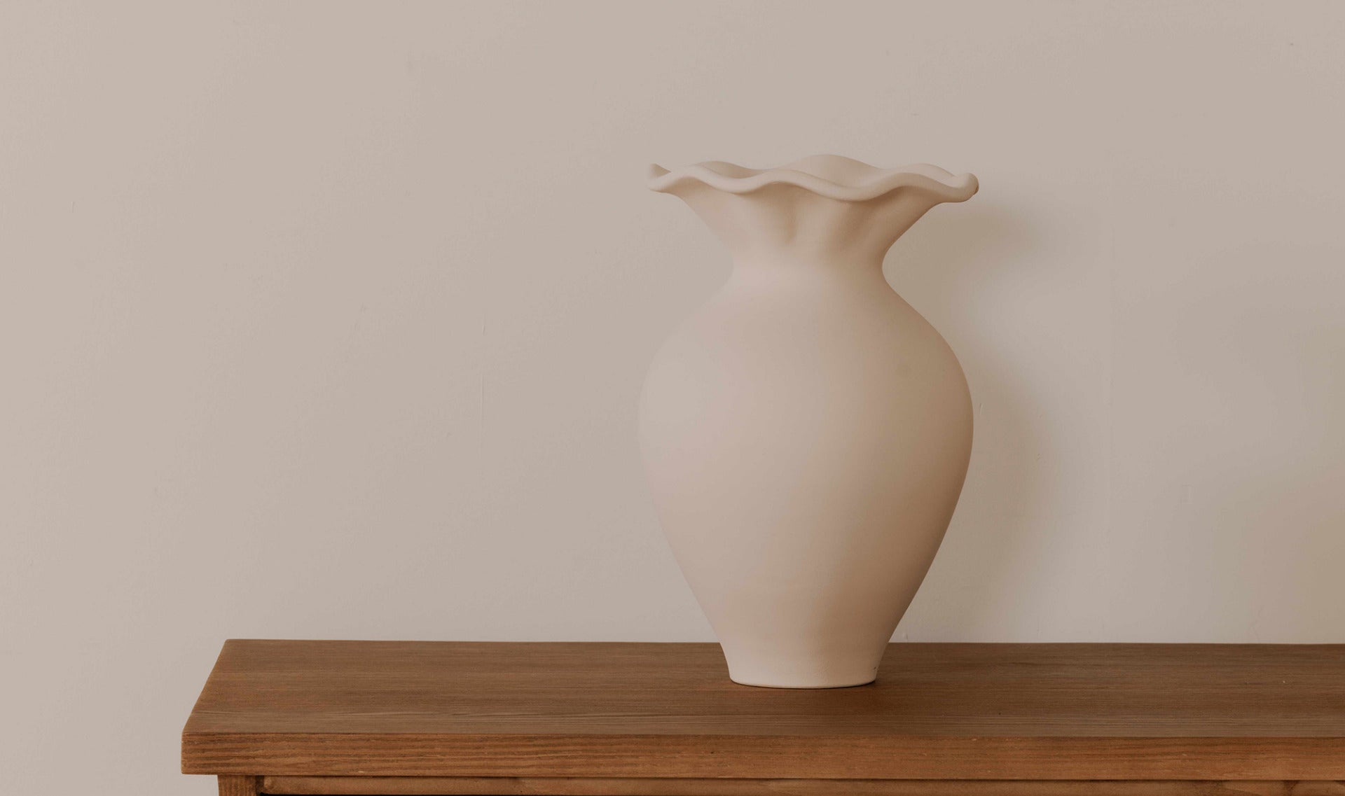 Ruffle Descorative Vessel