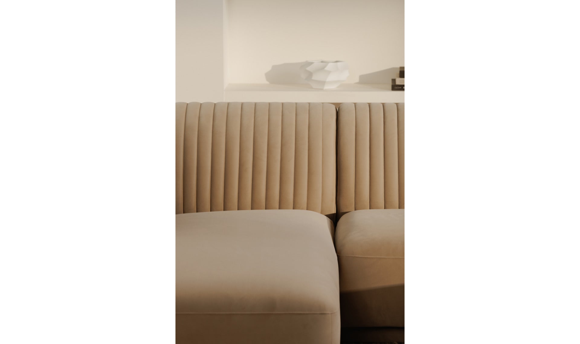 Zandro Left Sectional Beige