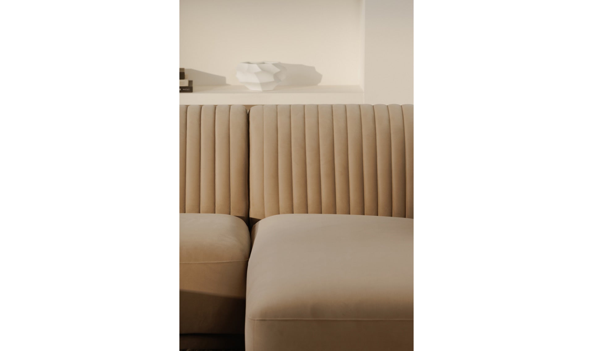 Zandro Right Sectional Beige