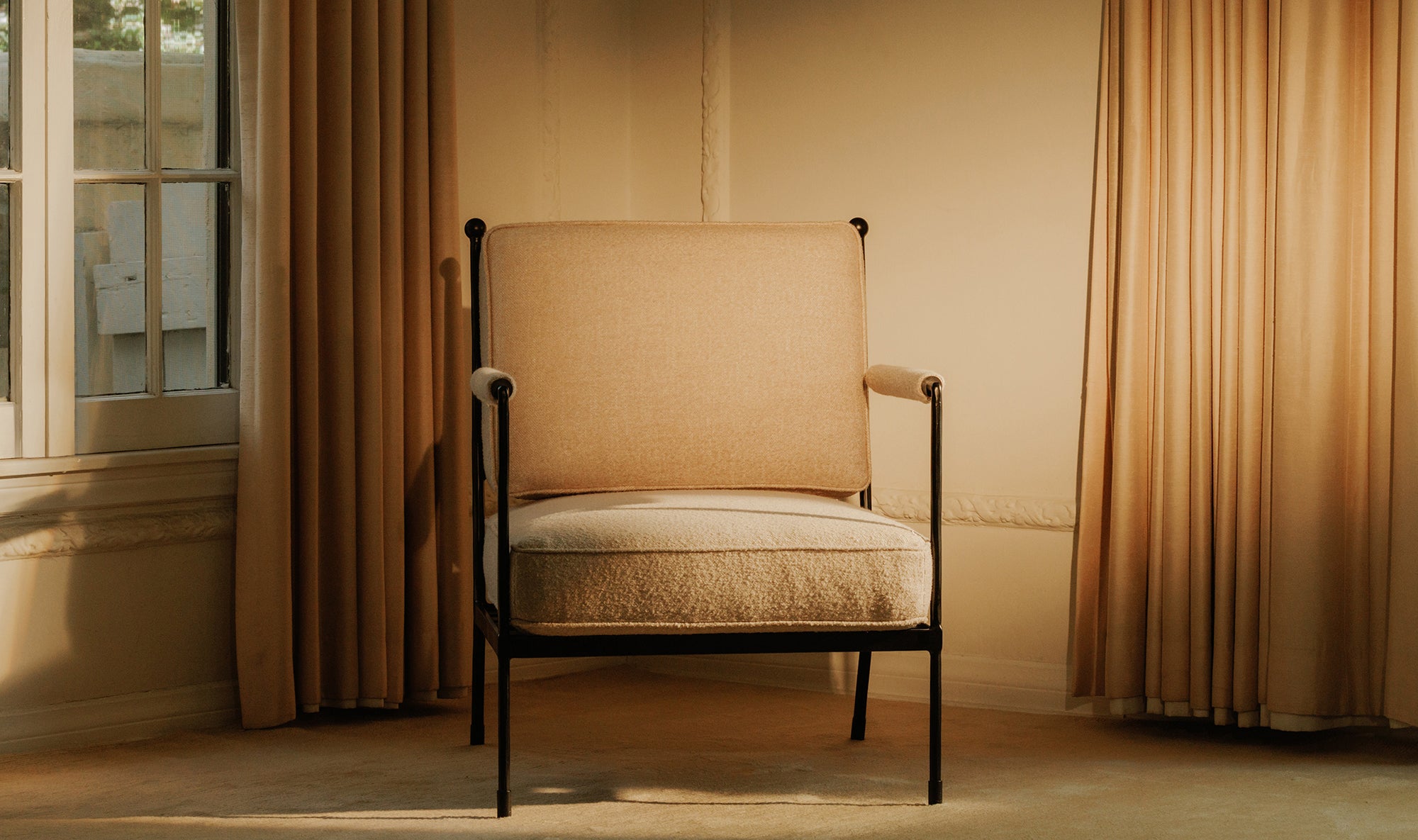 Vecchia Accent Chair