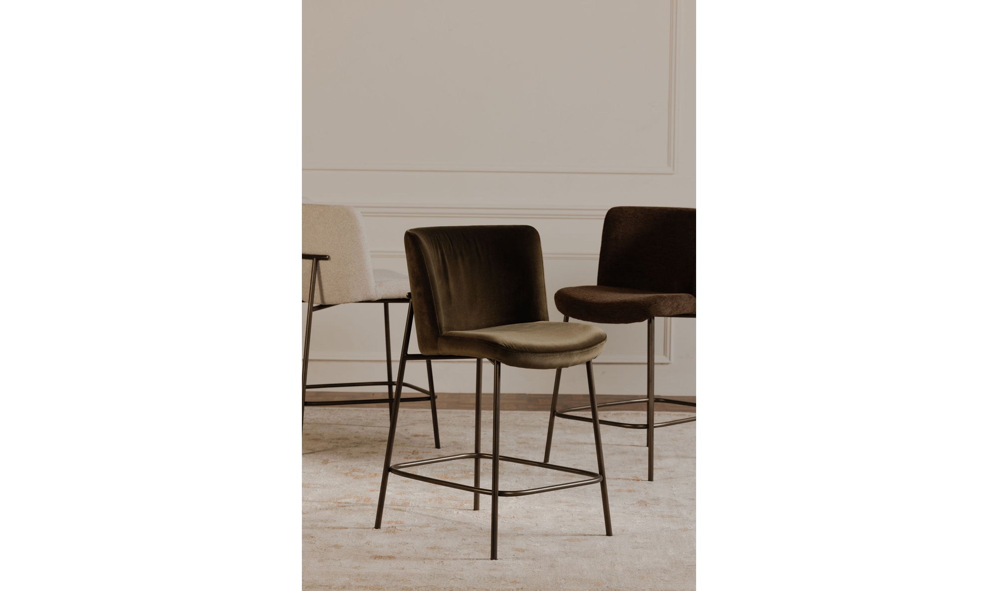 Early Bar Stool Dark Brown