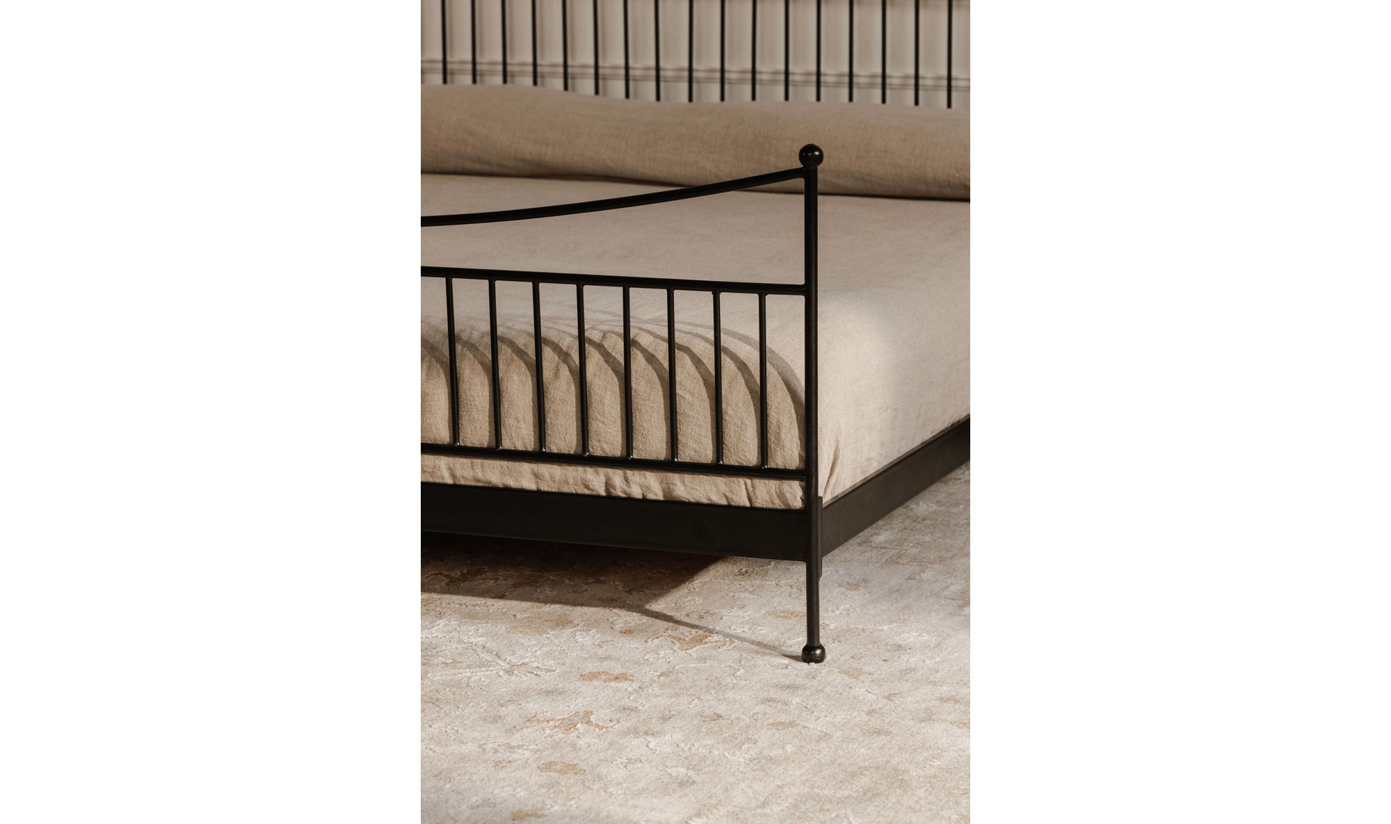 Monet Bed Black