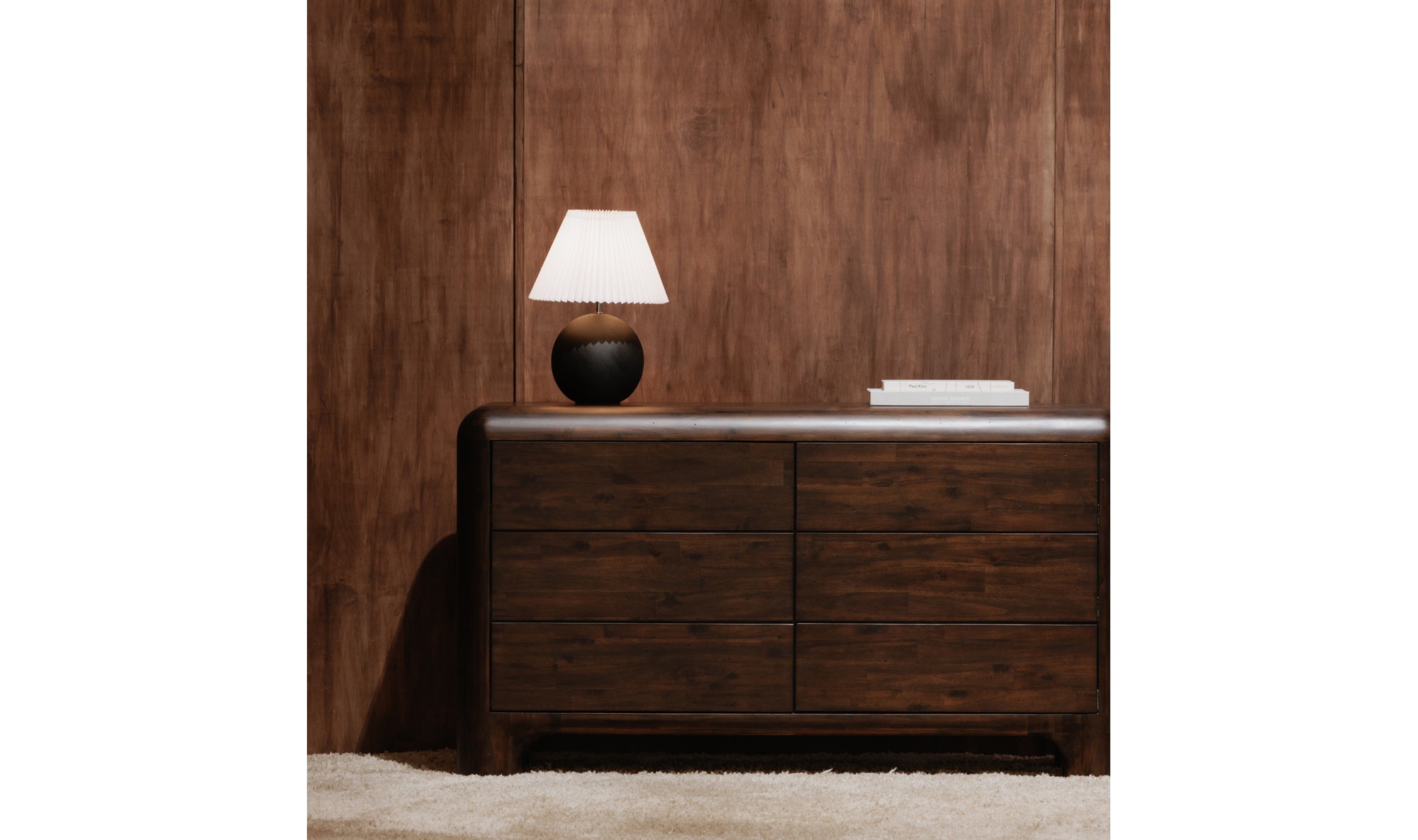 Tuve Table Lamp Black