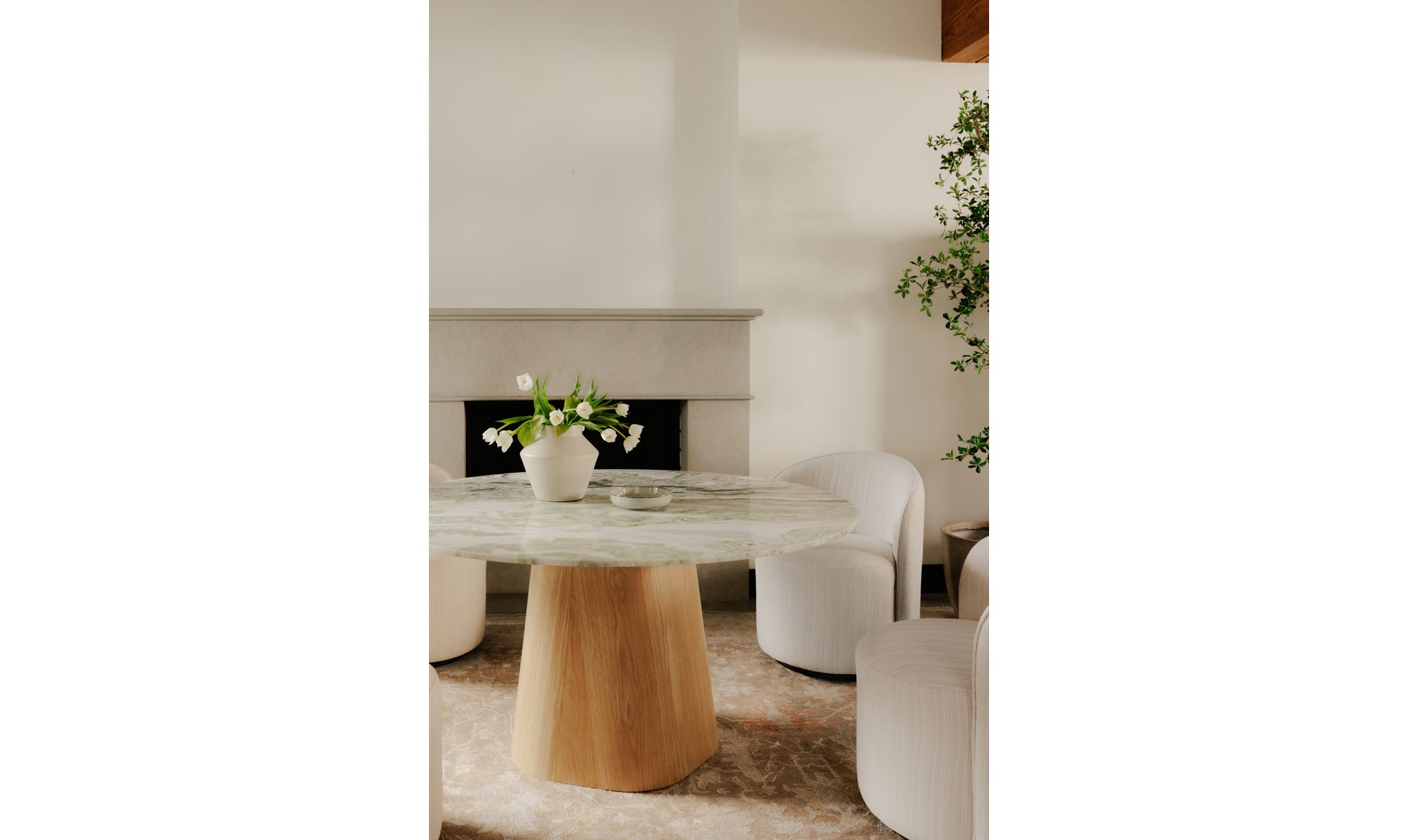 Evelyn Dining Table Onyx Marble