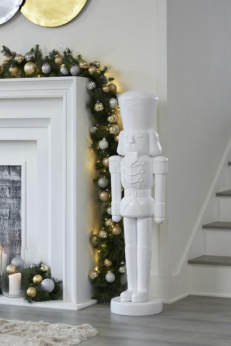 Nutcracker Soldier Sculpture 4ft, White