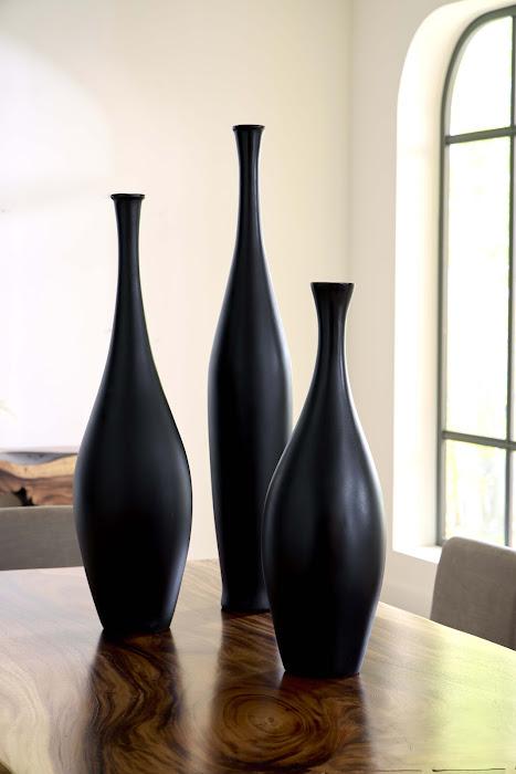 Trumpet Vase, Large, Matte Black