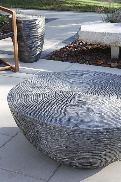 Ripple Coffee Table, Black/Silver, Aluminum