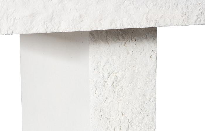 Robusto Dining Table